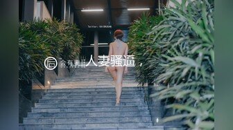 狼崽探花新人老哥约性感少妇，穿上黑丝骑在身上舌吻调情，站立扶着沙发后入，搞不出最后舔屌撸射