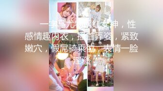 金发苗条女孩在书桌前学习呢男友忍不住过来就摸乳房脱裤子后面就开始操到颜射