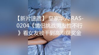 坑爹女主播偷入某游乐浴场更衣室偷拍直播 在里面逛了一圈