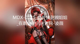 清純漂亮的美眉和幾個猥瑣哥聊天展示自己身材(1)