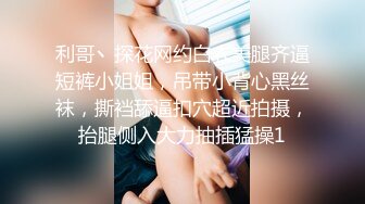  满背纹身萌萌哒双马尾美妞，无聊和炮友来一炮，特写深喉吸吮很卖力，主动上位骑乘